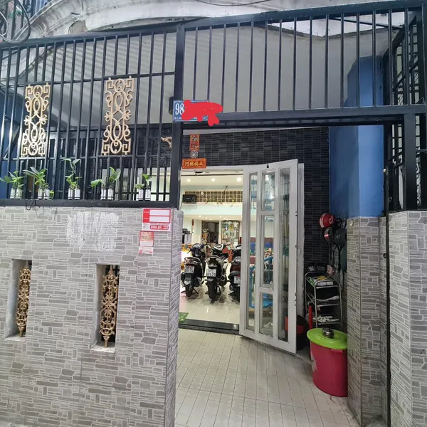 Kèo thơm ! Nhà 3T hẻm 98 Bùi Văn Ba, 4m x 15m