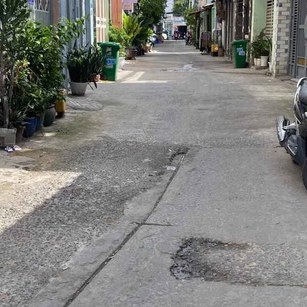 Kèo thơm ! Nhà 3T hẻm 98 Bùi Văn Ba, 4m x 15m