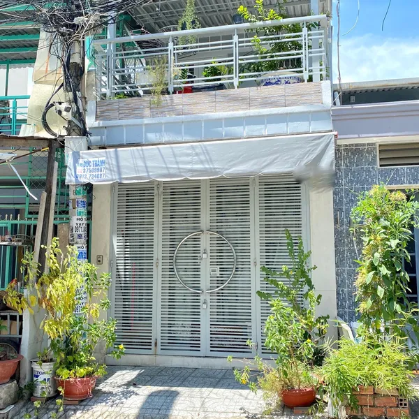 Nhà 2T mặt tiền đường số  , bình thuận , 3.3m x 12m nở hậu 4.8m