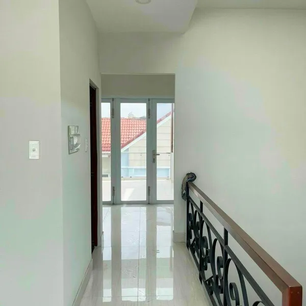 Nhà 4T hẻm Nguyễn Văn Linh, bình thuận 5m x 17.5m