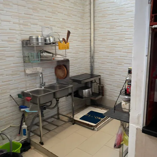 Nhà 3 tầng mặt tiền đường Cao Thị Chính 4m x 20m