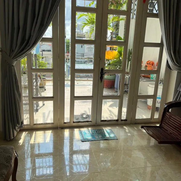 Nhà 3 tầng mặt tiền đường Cao Thị Chính 4m x 20m