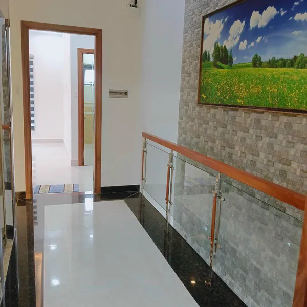 Nhà 5 tầng đường D1 KDC Phú Mỹ  Quận 7 có thang máy