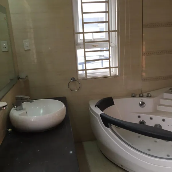 Nhà 3T 2mặt tiền khu cư xá ngân hàng  9m x 19.6m