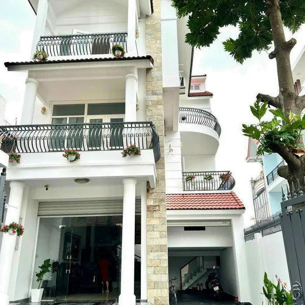 Biệt thự góc 2 mặt tiền Nguyễn Văn Linh 8m x 29,7m