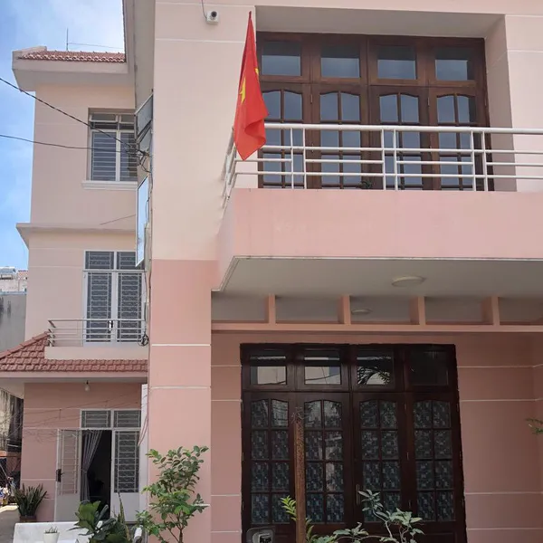 Nhà 3 tầng hẻm Lý Phục Man gần Huỳnh Tấn Phát