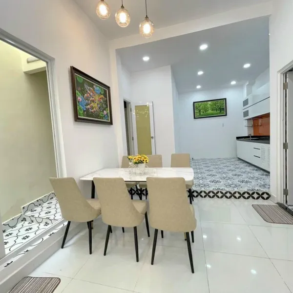 Nhà 2 tầng hẻm Lê Văn Lương 5,8m x 16m