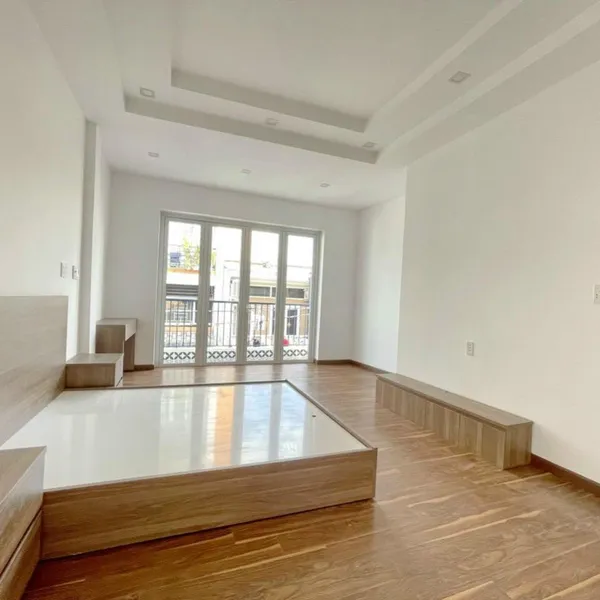 Nhà 2 tầng hẻm Lê Văn Lương 5,8m x 16m