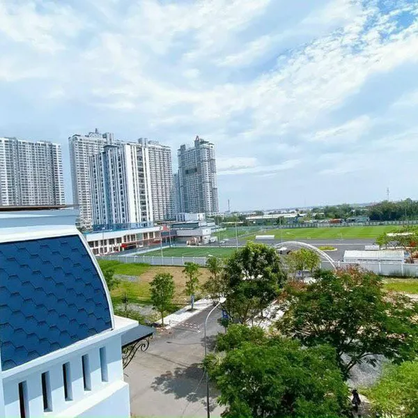 Nhà 5T khu Hoàng Quốc Việt 4,2m x 12m