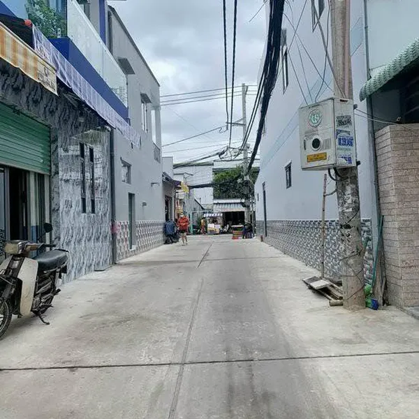 Nhà 2T hẻm xe hơi bùi văn ba , 4.2m x 30m nở hậu 11m