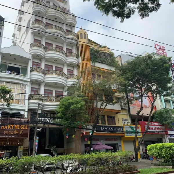 Bán khách sạn 160 - 162 Bàu Cát, P. Tân Sơn Nhất, Quận Tân Bình