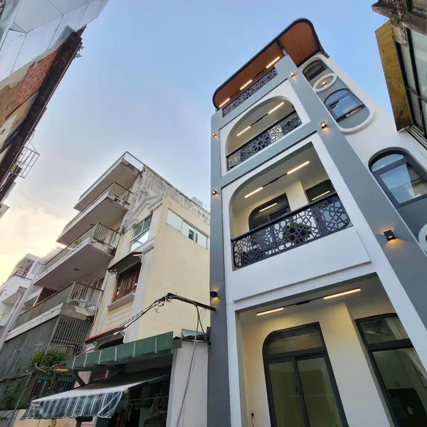 Bán toà nhà căn hộ dịch vụ Quận 1 đường Lê Thánh Tôn, P. Bến Thành