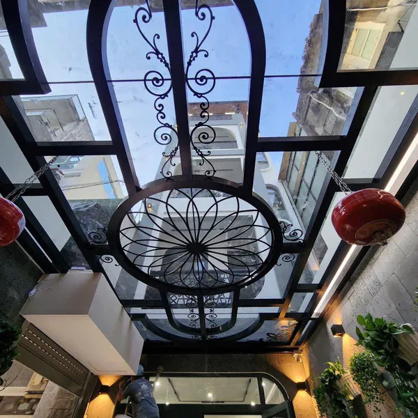 Bán toà nhà căn hộ dịch vụ Quận 1 đường Lê Thánh Tôn, P. Bến Thành