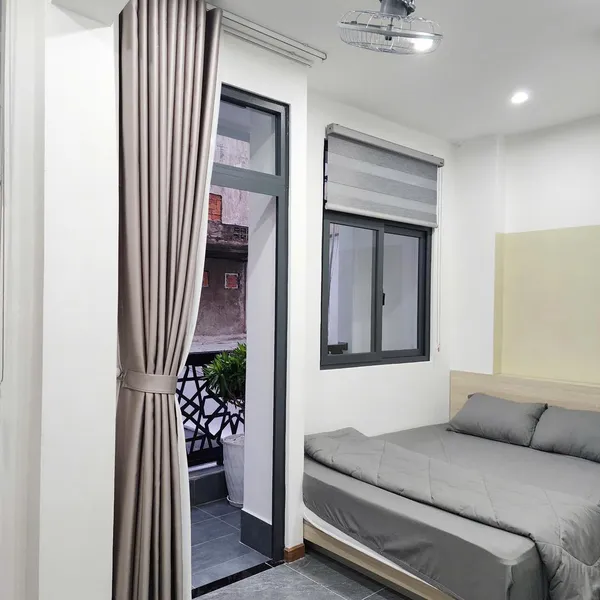 Bán toà nhà căn hộ dịch vụ Quận 1 đường Lê Thánh Tôn, P. Bến Thành