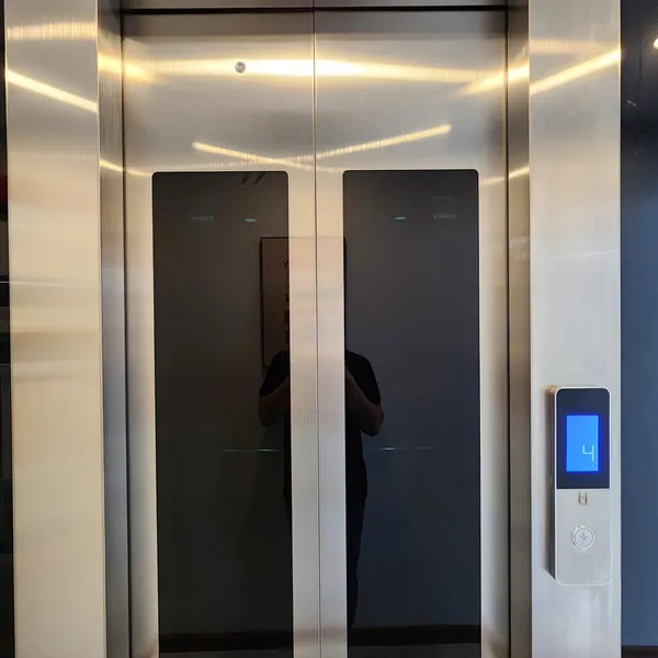 Bán tòa nhà căn hộ dịch vụ Quận 10 đường Điện Biên Phủ