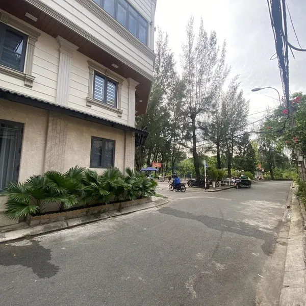 Tòa nhà khai thác dòng tiền Tân Quy Đông 12m x 15m