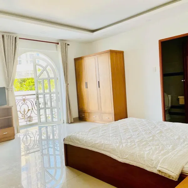 Bán tòa nhà căn hộ dịch vụ Quận 3 đường Lê Văn Sỹ, thu nhập 1,5 tỷ