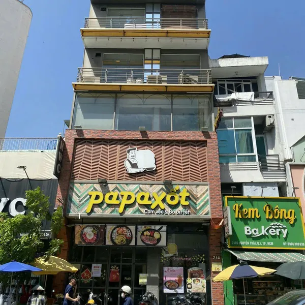 Cho thuê nhà 214 BIs Nguyễn Trãi, P. Cầu Ông Lãnh, Quận 1