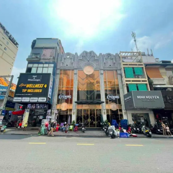 Cho thuê nhà 16 - 18 - 20 Thủ Khoa Huân, P. Bến Thành, Quận 1