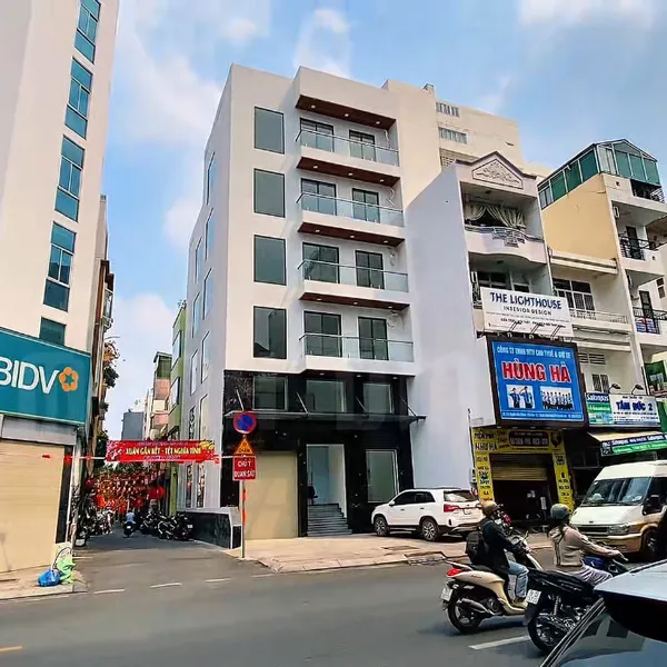 Cho thuê toà nhà 52BC Nguyễn Bỉnh Khiêm, P. Tân Định, Quận 1
